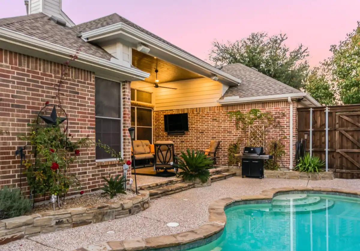 Custom pool builder serving Fort Worth and Tarrant County Texas